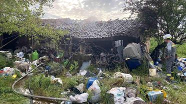 Manisa'da ev yangını: 1 kişi hayatını kaybetti