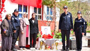 Şehit polisin adı memleketi Feke'de okula verildi