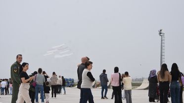 Öğrenciler 23 Nisan'ı Türk Yıldızları ile Kutladı