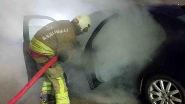 Hatay'da Otomobil Yangını Kontrol Altına Alındı