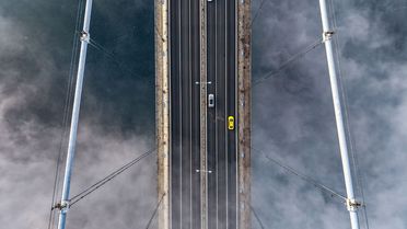 Yoğun sis Boğaz’ı kapattı: Köprü manzarası izleyenleri hayran bıraktı