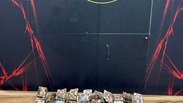 Karabağlar'da Yangın: 10 Gözaltı ve Uyuşturucu Ele Geçirildi