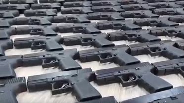 İstanbul ve Adana'da dev operasyon! 1107 ruhsatsız tabanca ele geçirildi