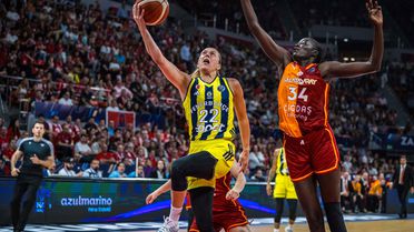 Kadınlar EuroLeague finalinde Galatasaray'ı 68-55 yenen Fenerbahçe, 3. kez Avrupa şampiyonu oldu.