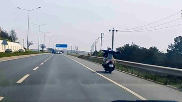 Kırıkkale'de Tehlikeli Motosiklet Yolculuğu