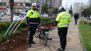 Kilis'te Motosiklet Kazası: Baba ve Bebek Yaralandı