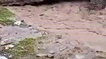 Şirvan'da Sel Felaketi: Bir Ev Yıkıldı