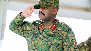 Ugandalı General bir kez daha Türkiye'yi hedef aldı: Türkler yerine Çinlilere verelim