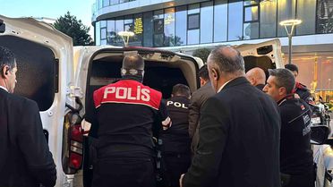 AVM'de Taşkınlık Yapan Şahıs Gözaltına Alındı