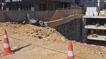 Kadıköy'de İnşaat Duvarı Çöktü