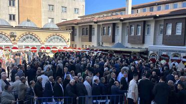 Küçükçekmece Belediye Başkanı Çebi'nin kardeşi Ömer Çebi son yolculuğuna uğurlandı