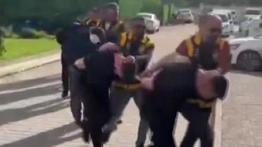 Adana'da Okul Önünde Havaya Ateş Açan 7 Şüpheli Gözaltında
