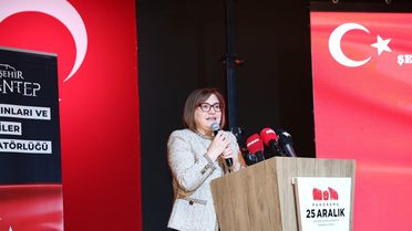 Fatma Şahin şehit aileleri ve gazilerle buluştu