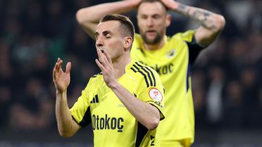 Fenerbahçe, 120+2'nci dakikada yıkıldı! Kupada ilk yarı finalist Konyaspor