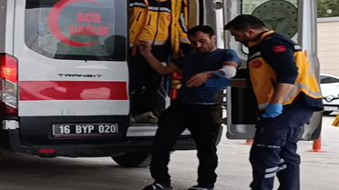 İnegöl'de Freni Boşalan TIR Devrildi