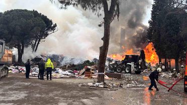 Kartal'da Yangın: Çöp Alanında Alevler Yükseldi