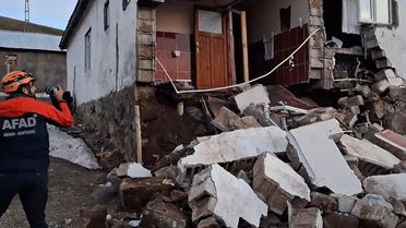 Ağrı'da Deprem Hasarı