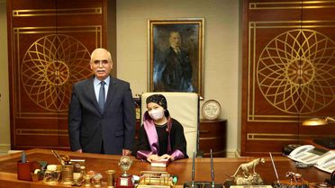 Özkaya, Çocuk Bayramı'nda LÖSEV Çocuklarını Ağırladı