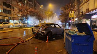 Babasıyla tartıştı, park halindeki aracı yaktı