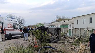 Bandırma'da Takla Atan Araçta Sürücü Yaralandı