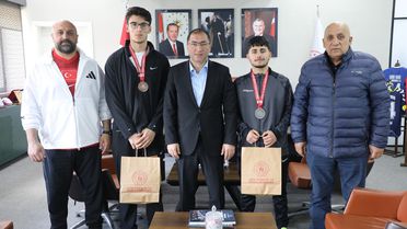 İl Müdürü Çelebi, madalyalı boksörleri ağırladı