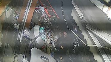 Sivas'ta Devrilen Araçtan Son Anda Kurtulan Yaya