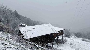 Kastamonu'da Nisan'a Kar Yağdı