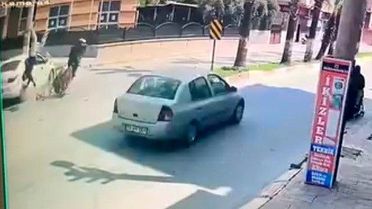 Tarsus'ta Motosiklet Kazası: Sürücü Ağır Yaralı