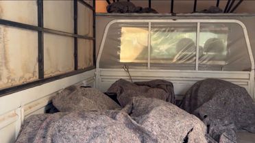 Polisin takip ettiği kamyonetten yaklaşık 185 kilo esrar ele geçirildi