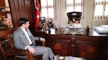 Başkan Yazıcıoğlu, makamını miniklere devretti