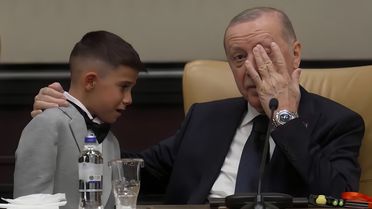 Beştepe’de duygusal anlar: Cumhurbaşkanı Erdoğan gözyaşlarını tutamadı