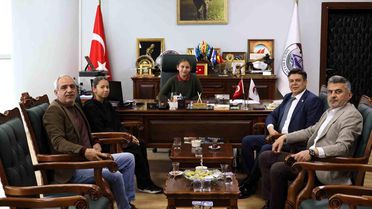 Bilecik'te 23 Nisan'da başkanlık koltuğu öğrencilere devredildi