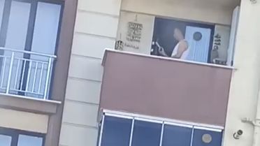 Pendik'te balkonda silah şarjörüne mermi dolduran şüpheli adli kontrolle serbest