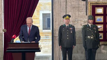 TBMM Başkanı Kurtulmuş ve devlet erkanından Anıtkabir'e ziyaret