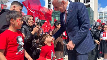 Ümraniye'de 23 Nisan coşkusu yaşandı