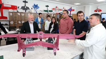 Başkan Çolakbayrakdar: 'Gençlerimizin ürettiği her proje Türkiye'nin gücüne güç katacak'