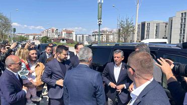 CHP Genel Başkanı Özel, tutuklu Mustafa Bozbey'i cezaevinde ziyaret etti