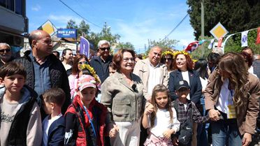Didim'de 2. Ege Lezzetleri Festivali zengin tatlarıyla başladı