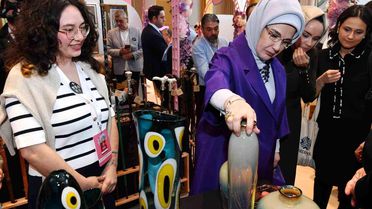 Emine Erdoğan, TOGEM-DER'in geleneksel 'Cemre Çarşısı'nın açılışına katıldı