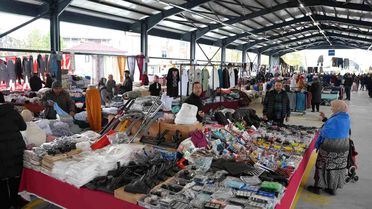 Düzce Belediyesi 3. kapalı pazaryerini hizmete açtı