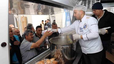 HBB'nin çorba ikramı ile yürekler ısınıyor
