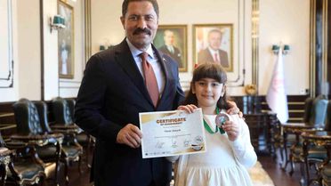 Dünya üçüncüsü olan şehit kızı, valiye söyledikleriyle kendine hayran bıraktı