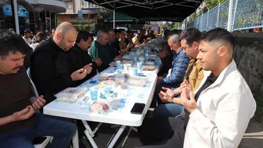 Mersin'de hayatını kaybeden itfaiyeci Çelikkaya yıl dönümünde anıldı