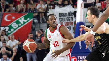 Karşıyaka Erokspor'u Zorda Geçti