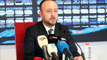 Burak Özçoban: Aday değilim, yeni liderler bekliyoruz