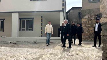 Çermik'te bozulan yolların yapımına başlandı
