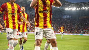 Göztepe, Antalyaspor'u 2-0 Geçti