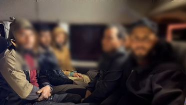 Hatay'da 14 Kaçak Göçmen ve Organizatör Yakalandı