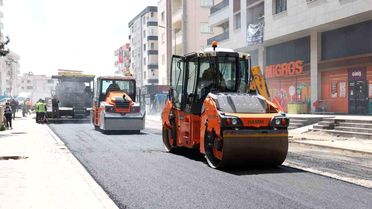 Mardin Büyükşehir Belediyesi, asfalt ve yol yenileme seferberliği başlattı