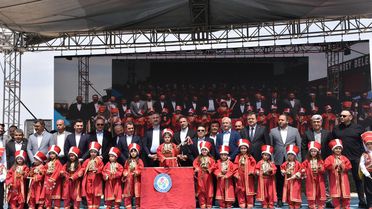 Minik mehteranlar Şahinbey Er Meydanı’nda alkış topladı